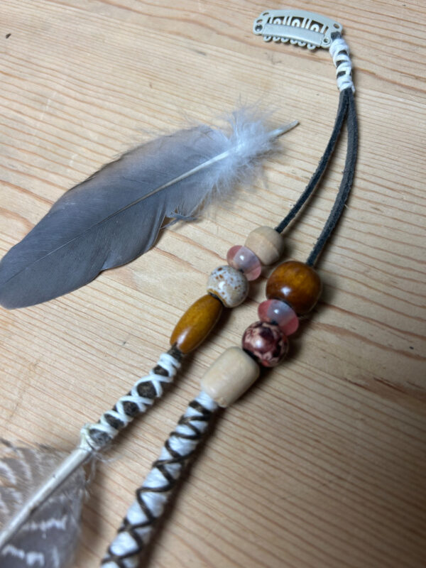 Feather clip in 'the earth collection' no.5. - Image 4