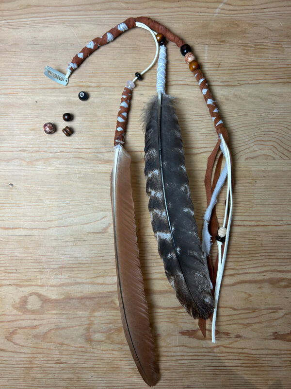 Feather clip in 'The earth collection' No.6.