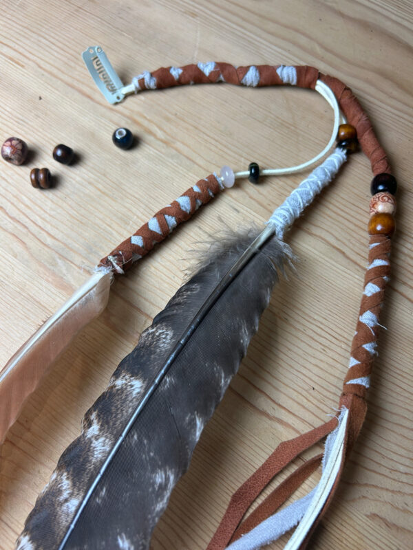 Feather clip in 'The earth collection' No.6. - Image 4