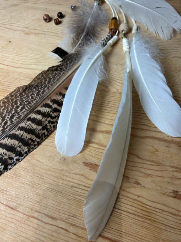 Feather clip in 'the earth collection' No.7. - Image 3
