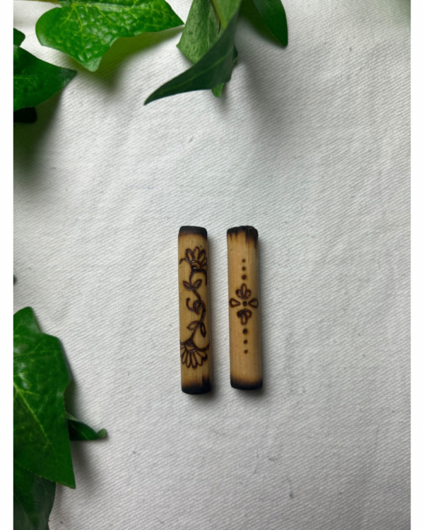 Wood burned bamboo dreadlock tube 0,6 cm Flower no.1 - Image 3
