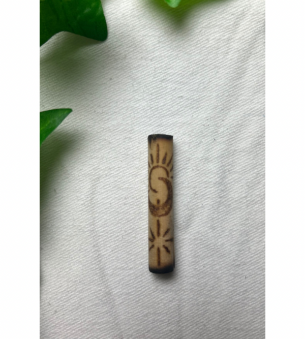 Wood burned bamboo dreadlock tube 0,6 cm Moon