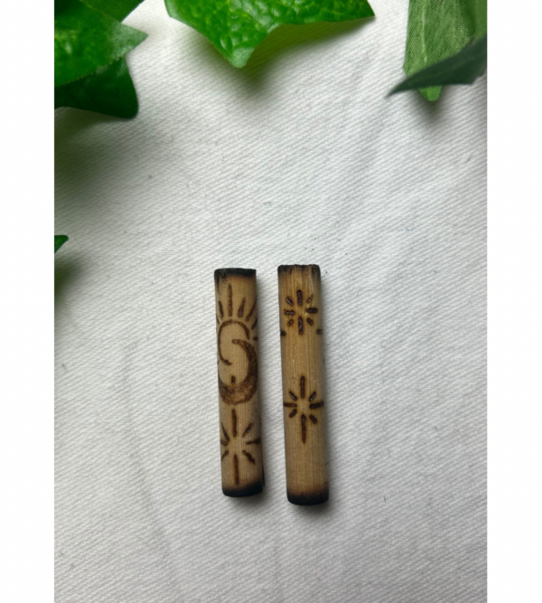 Wood burned bamboo dreadlock tube 0,6 cm Moon - Image 3